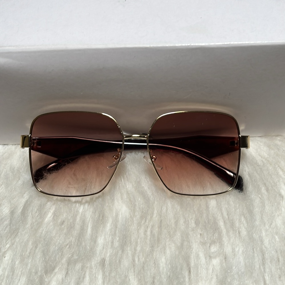 Sunglasses Gold/Brown frame  one size